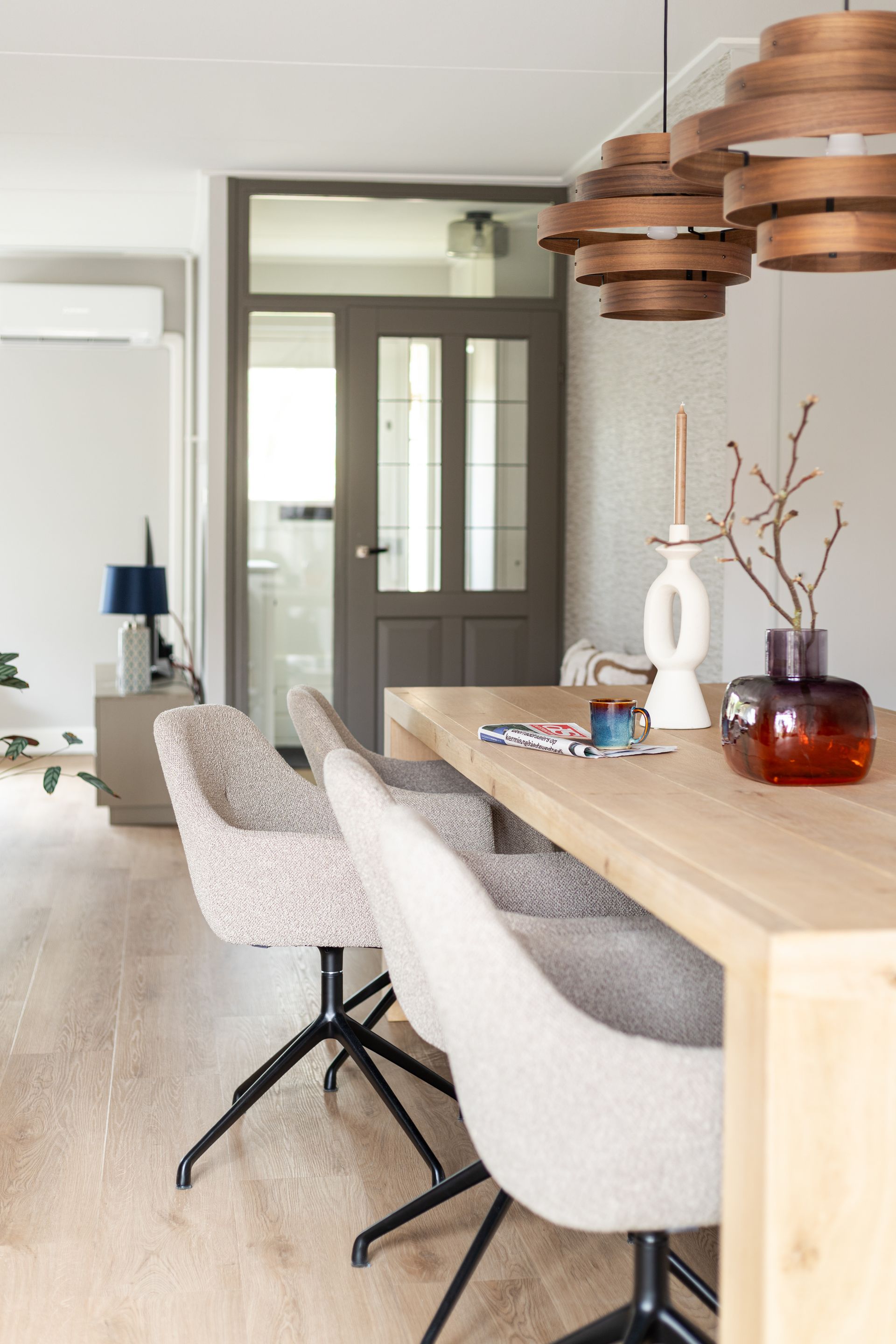 Zithoek in eigentijds interieurontwerp hoekwoning