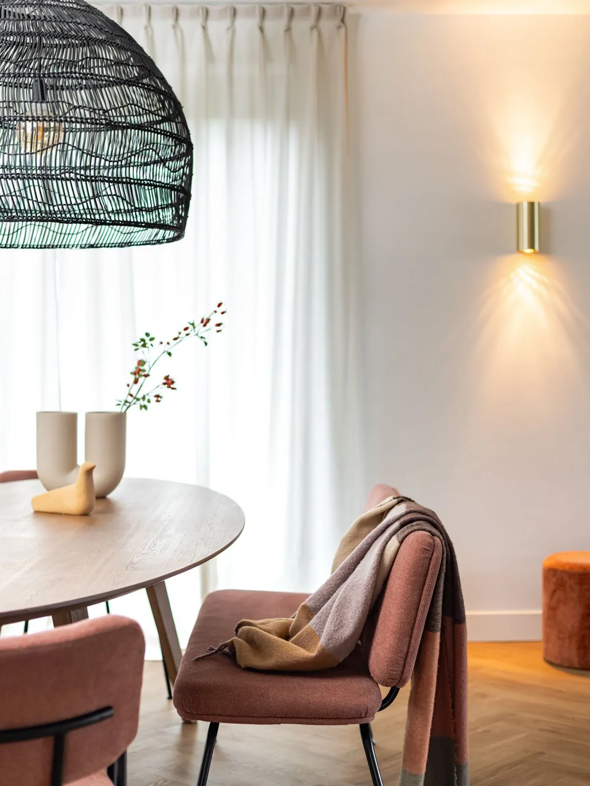 Eethoek met hanglamp en wandverlichting: lichtplan en indelingsadvies