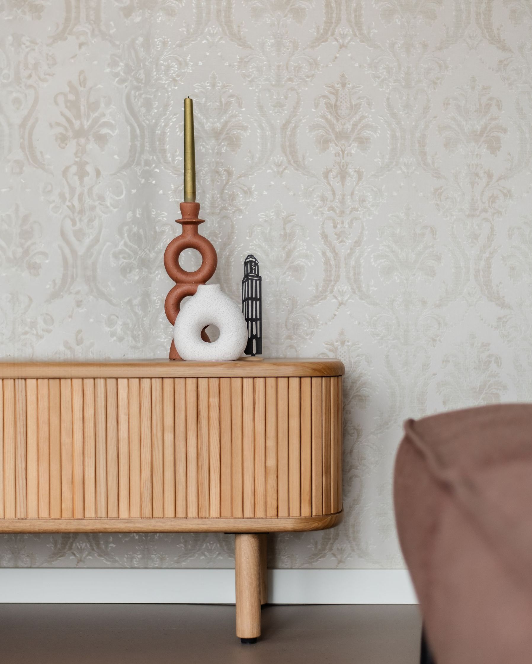 Interieurstyling detail met woonaccessoires in appartement Zwolle