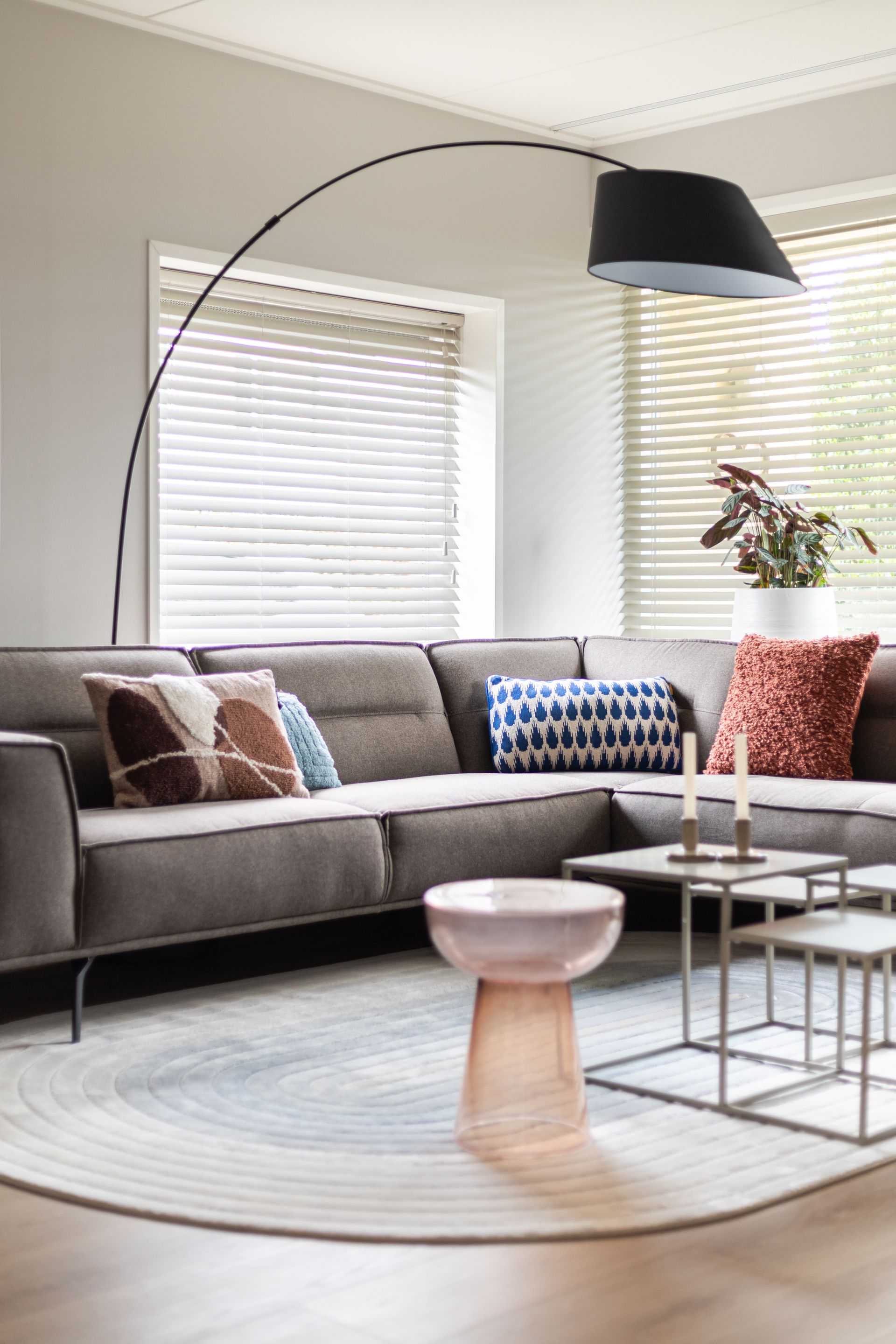 Interieurontwerp eethoek en keuken in hoekwoning Zwolle